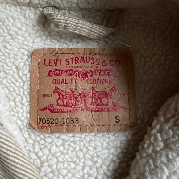 Levi's Corduroy Sherpa Trucker Jacket - Picture 6 of 8